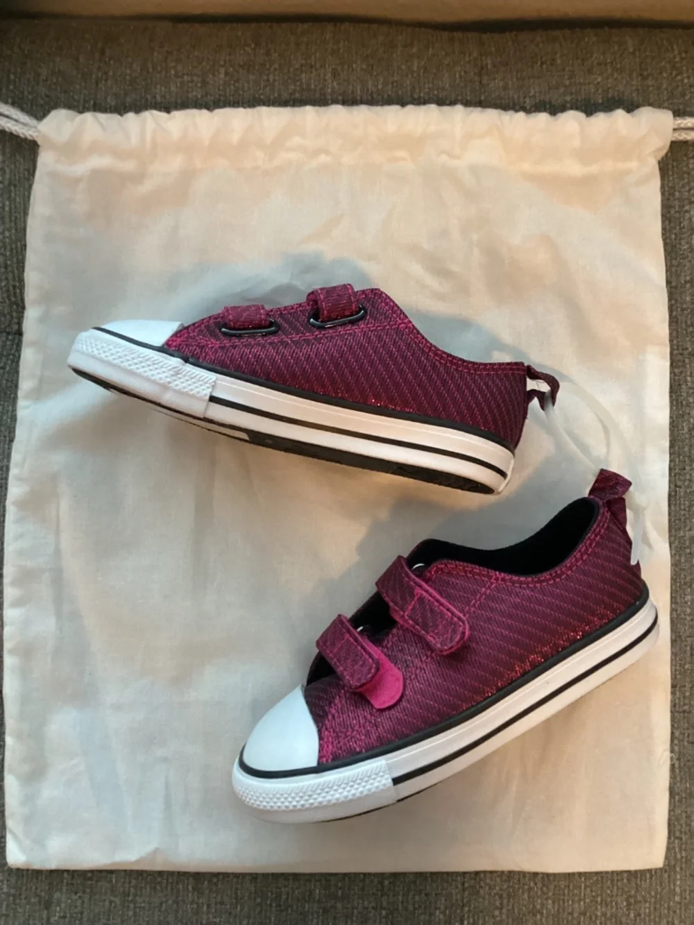 Converse Kids' Chuck Taylor® All Star® Ox Sneaker (Toddler), size 10